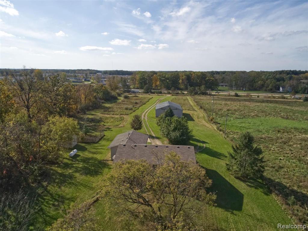 6268 Runyan Lake Road Fenton, MI 48430 - Photo 30 of 31