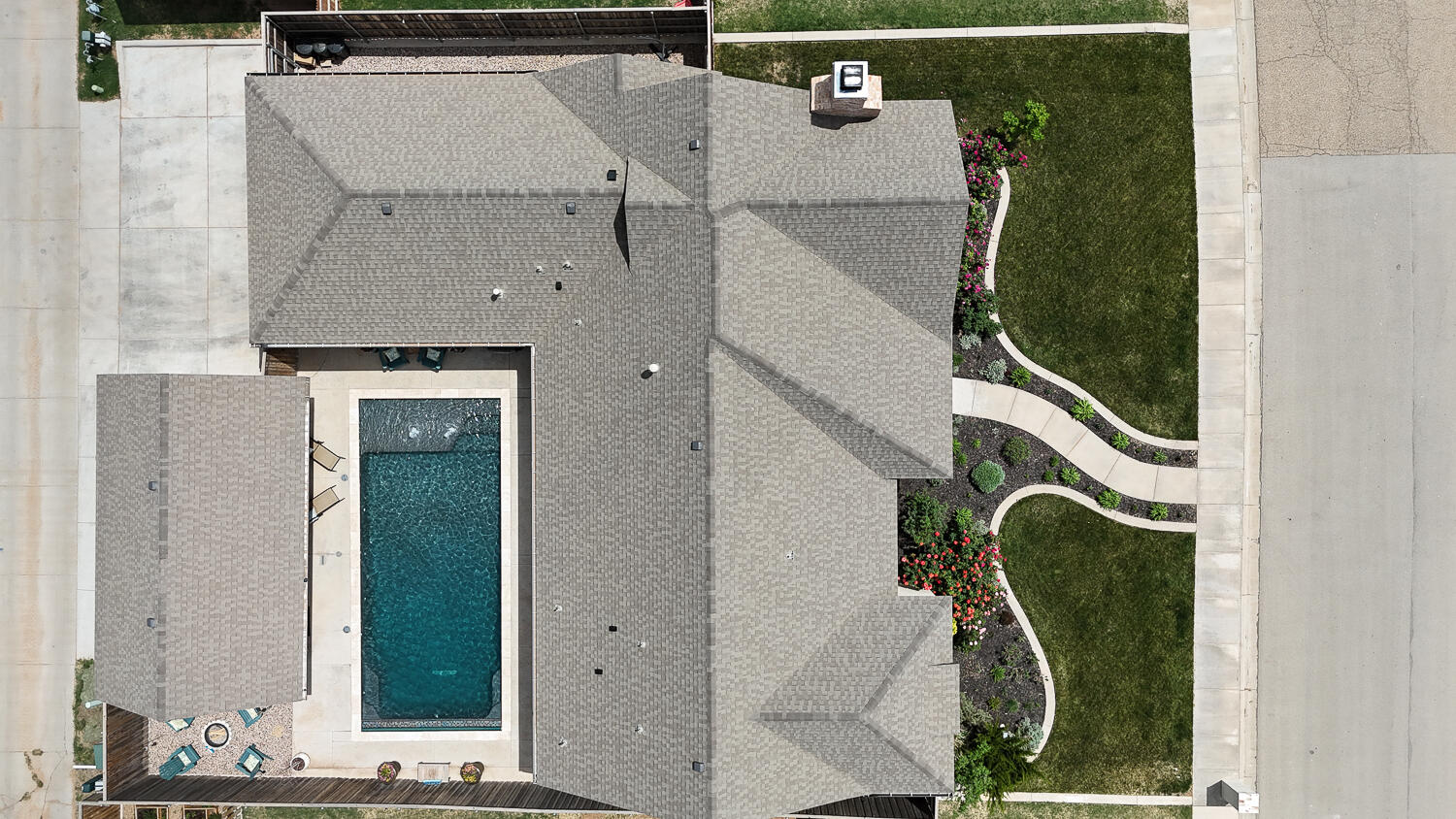 5902 112th Street Lubbock, TX 79424 - Photo 40 of 45 an aerial view of a balcony