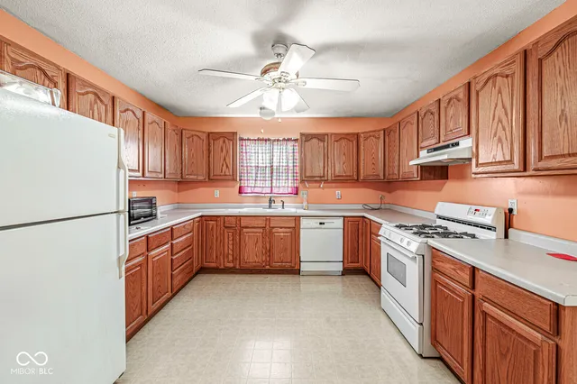 $900,000 | 12558 East 191st Street, Noblesville, IN 46060