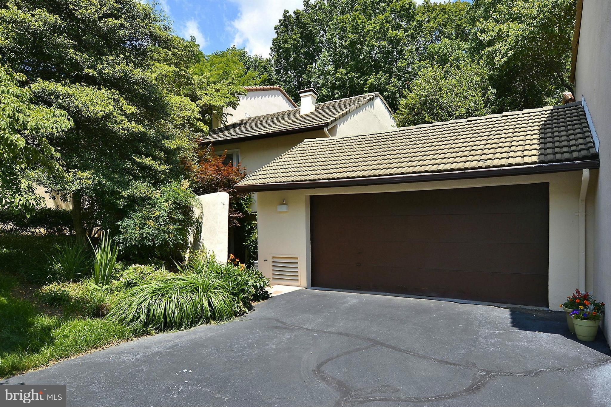 11652 Mediterranean Court Reston, VA 20190 - Photo 1 of 30 Exterior (Front)