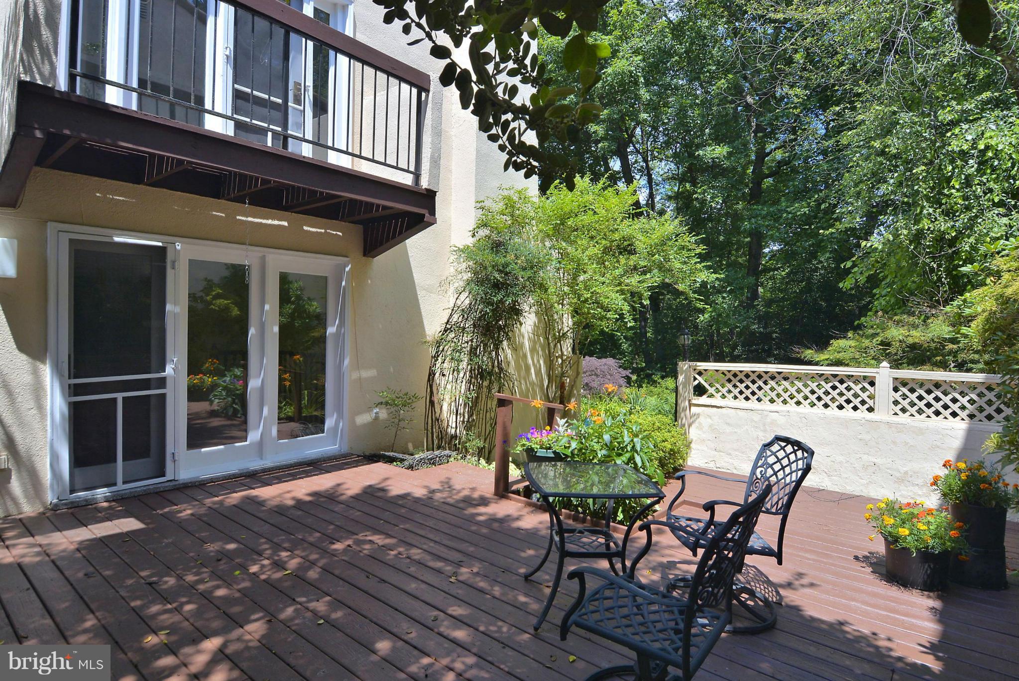 11652 Mediterranean Court Reston, VA 20190 - Photo 22 of 30 Large private side deck w/waterfall pond