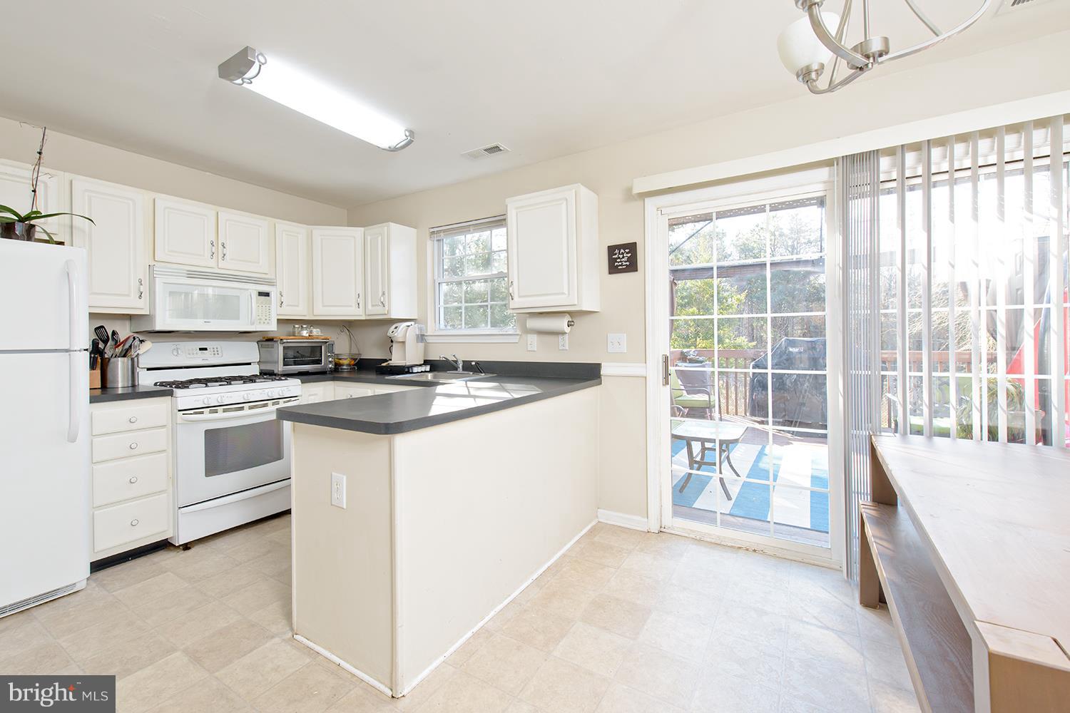 148 Hayes Mill Road Atco, NJ 08004 - Photo 8 of 26 Kitchen