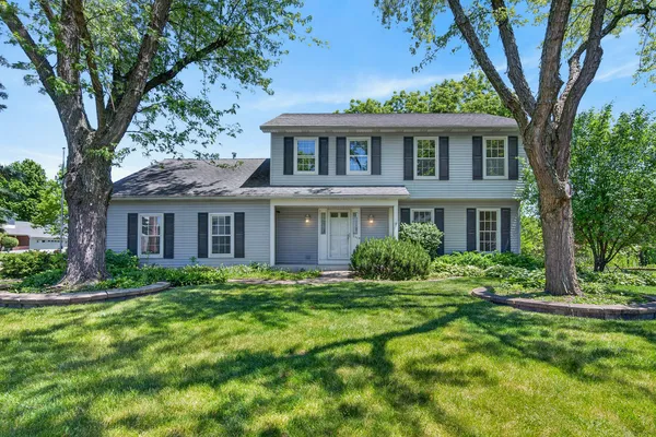 $585,000 | 241 Wakefield Lane, Geneva, IL 60134