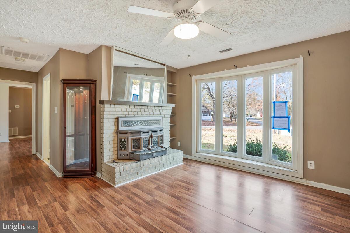 40321 Duke Road Mechanicsville, MD 20659 - Photo 3 of 24 Gallery Image 3