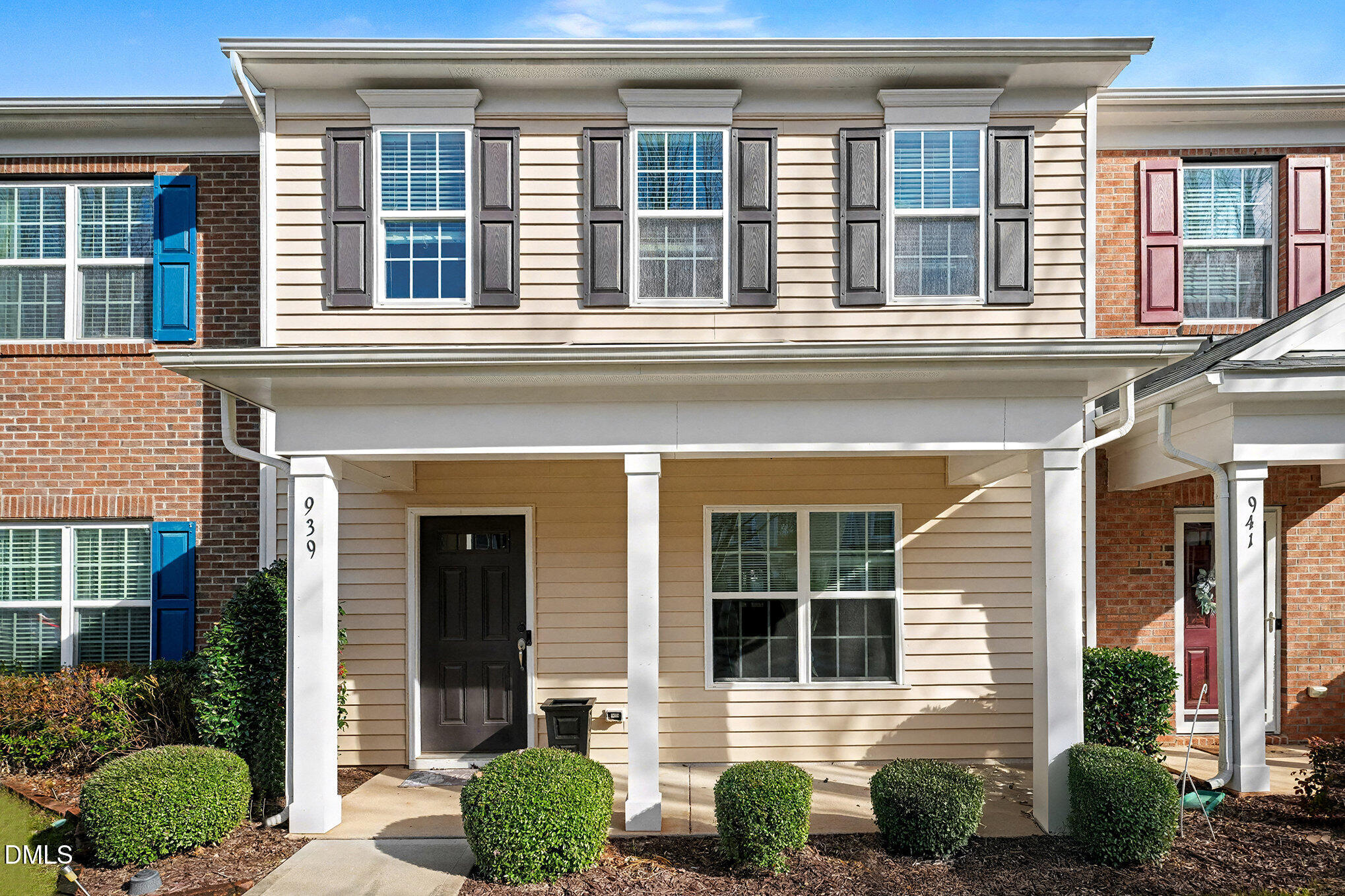 939 Ileagnes Road Raleigh, NC 27603 - Photo 3 of 33 003_jam03133_240