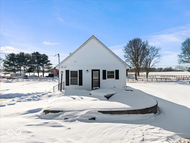 $315,000 | 3276 West 400 South, Trafalgar, IN 46181