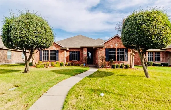 $295,900 | 2018 Cedarwood Drive, Lancaster, TX 75134