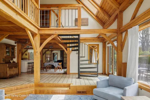 $1,195,000 | 115 Bellwood Lane, Saugerties, NY 12477