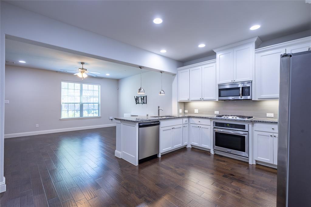4658 H Rhett Lane Carrollton, TX 75010 - Photo 8 of 40