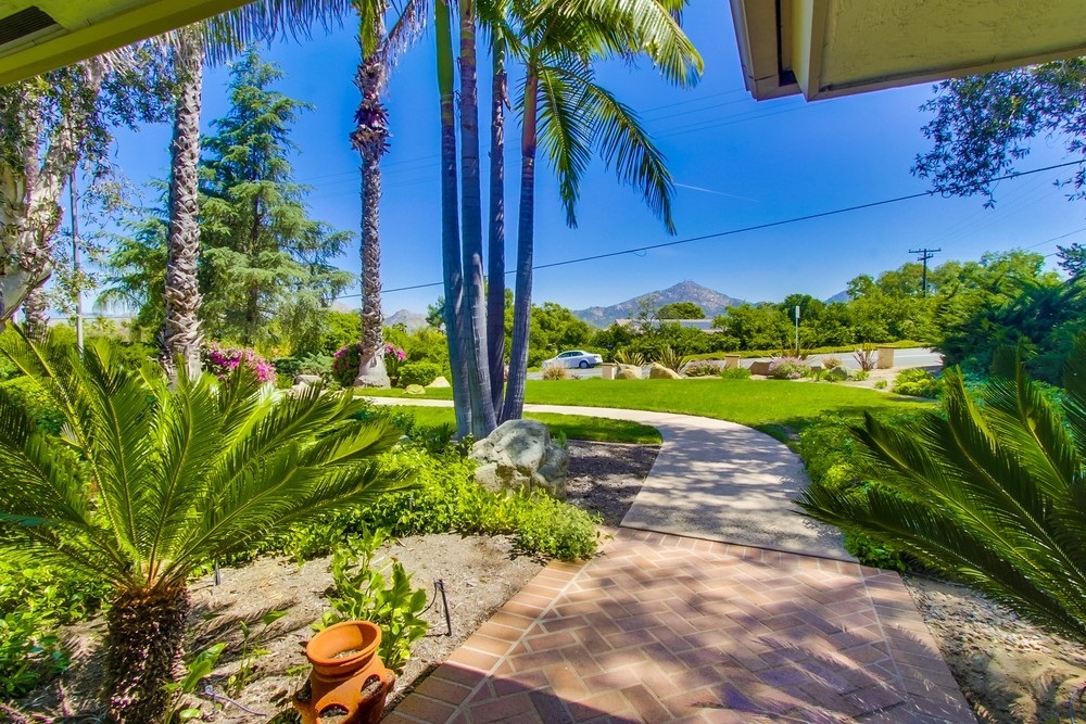 16012 Martincoit Road Poway, CA 92064 - Photo 4 of 25