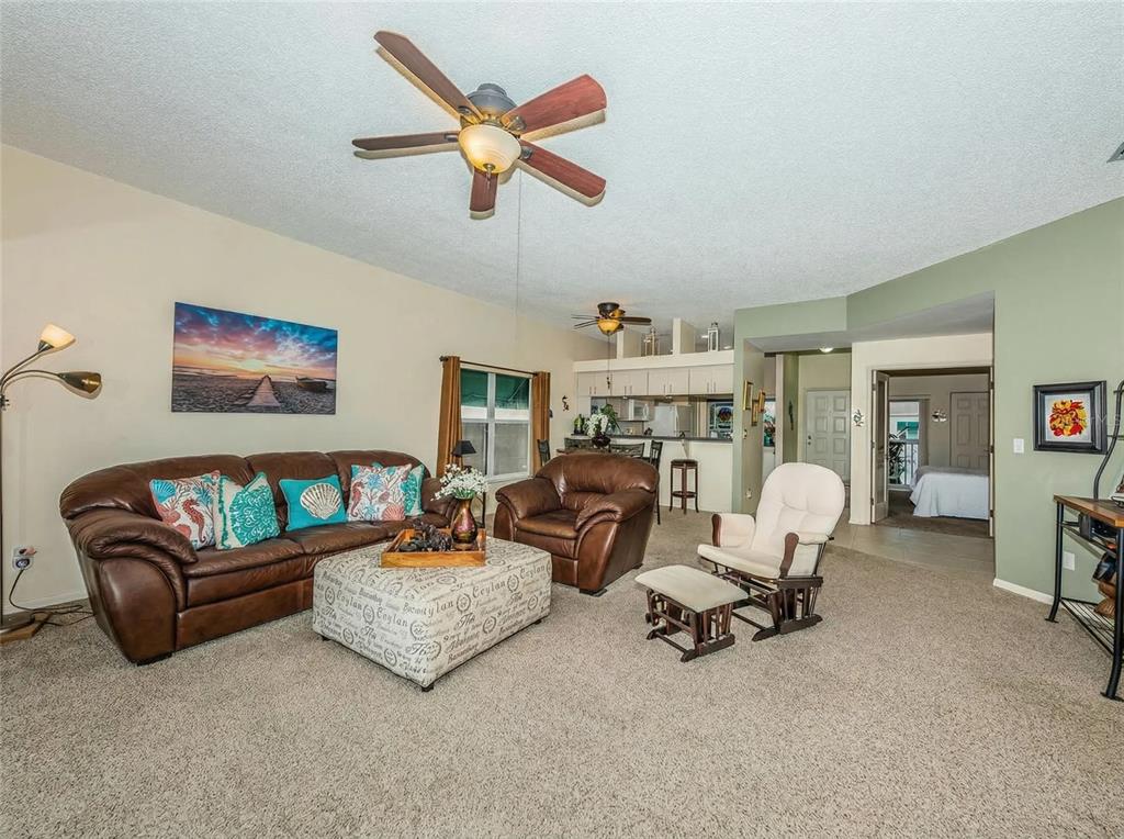 6363 99th Way North, Unit 12I St. Petersburg, FL 33708 - Photo 11 of 69