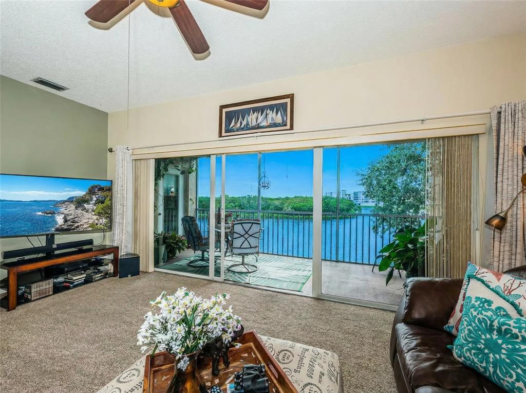 6363 99th Way North, Unit 12I St. Petersburg, FL 33708 - Photo 9 of 69