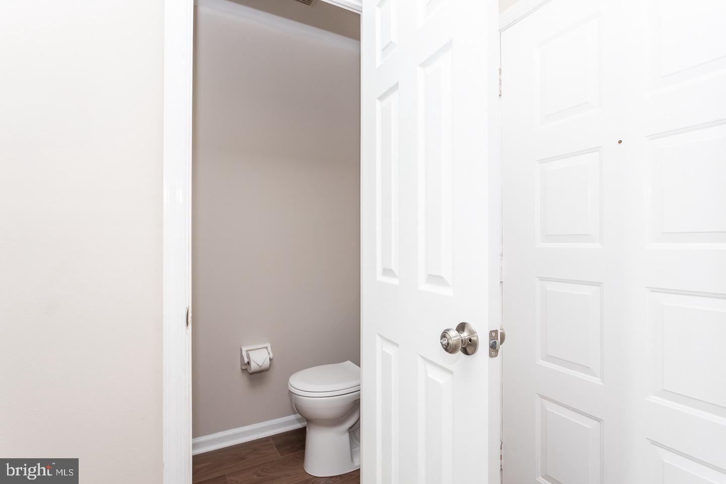 118 Caernarvon Court Exton, PA 19341 - Photo 14 of 36 a bathroom with a toilet