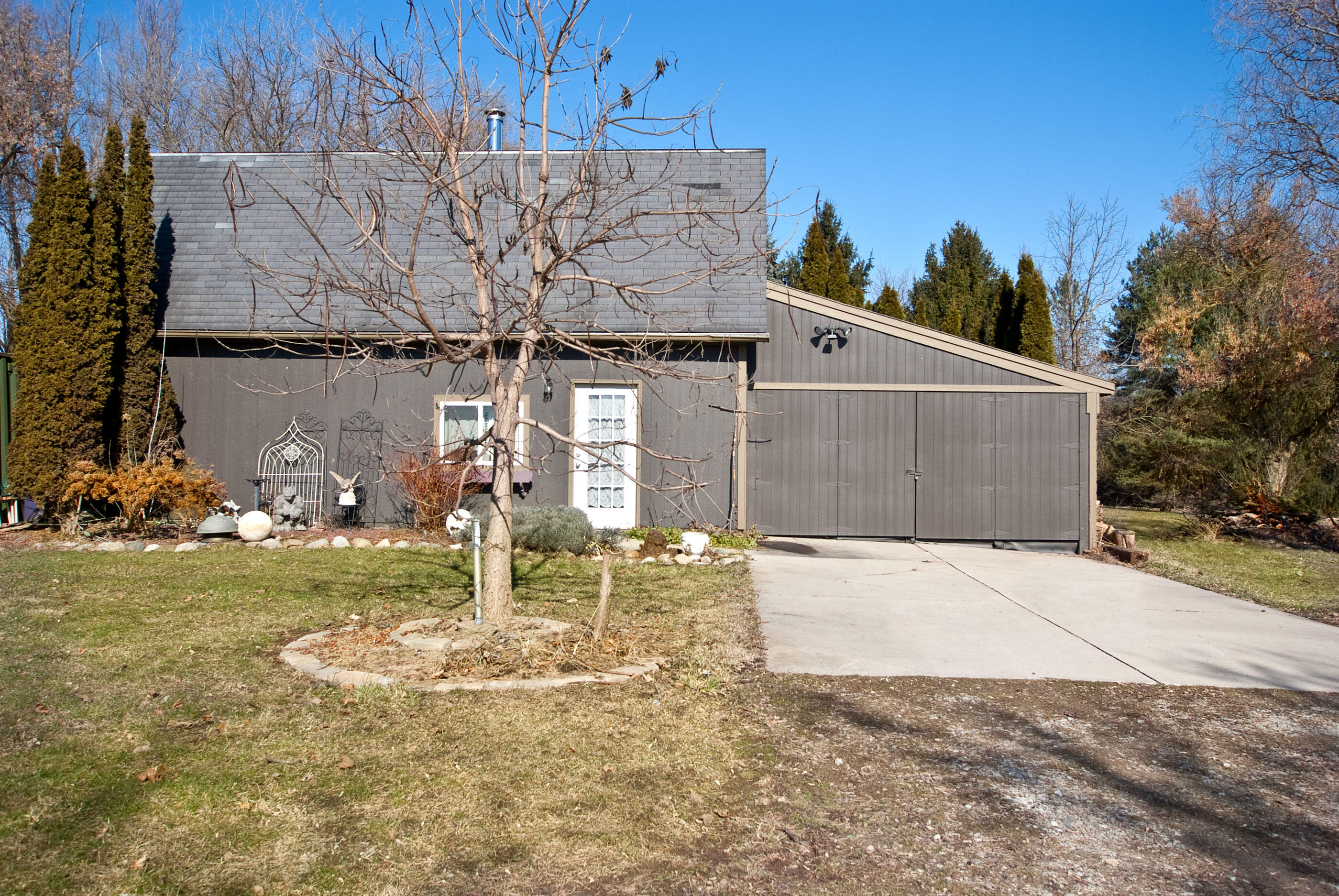 22 West Allen Road Howell, MI 48855 - Photo 6 of 43 Ext Barn