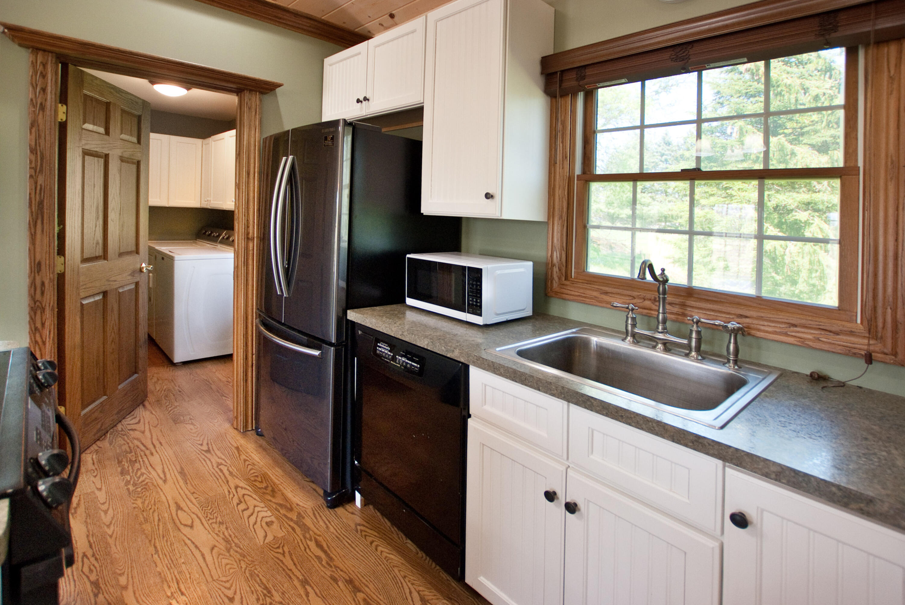 22 West Allen Road Howell, MI 48855 - Photo 10 of 43 Kitchen1 (10)