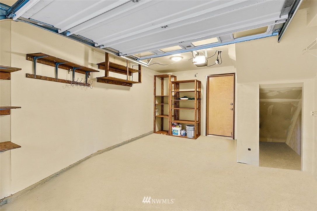 417 North 46th Street, Unit B Seattle, WA 98103 - Photo 19 of 24 Gallery Image 19