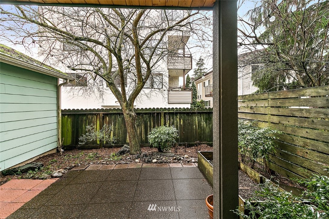 417 North 46th Street, Unit B Seattle, WA 98103 - Photo 20 of 24 Gallery Image 20