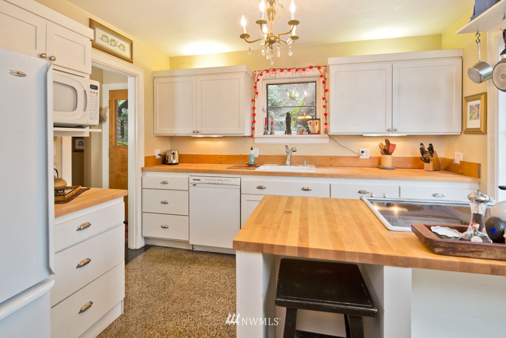 3322 East Terrace Street Seattle, WA 98122 - Photo 5 of 15