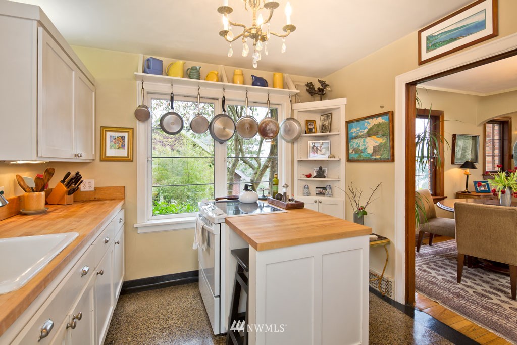 3322 East Terrace Street Seattle, WA 98122 - Photo 6 of 15