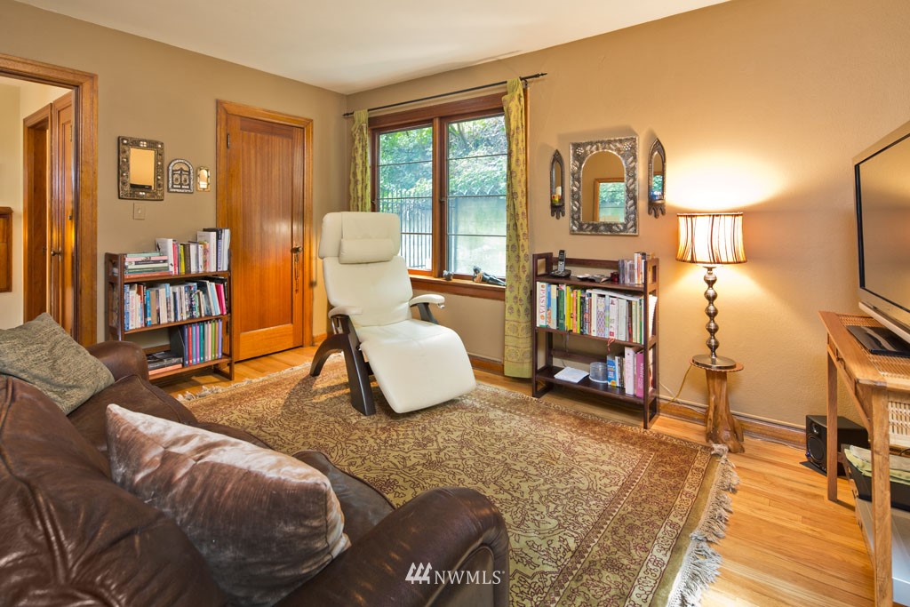 3322 East Terrace Street Seattle, WA 98122 - Photo 9 of 15