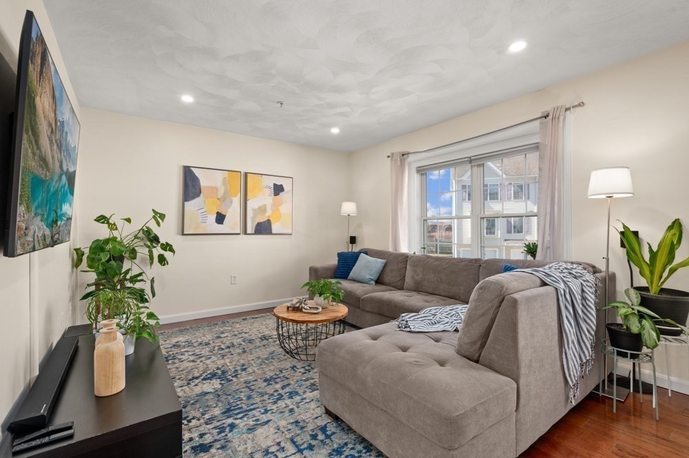 15 Alton Street, Unit 9 Lowell, MA 01852 - Photo 12 of 40