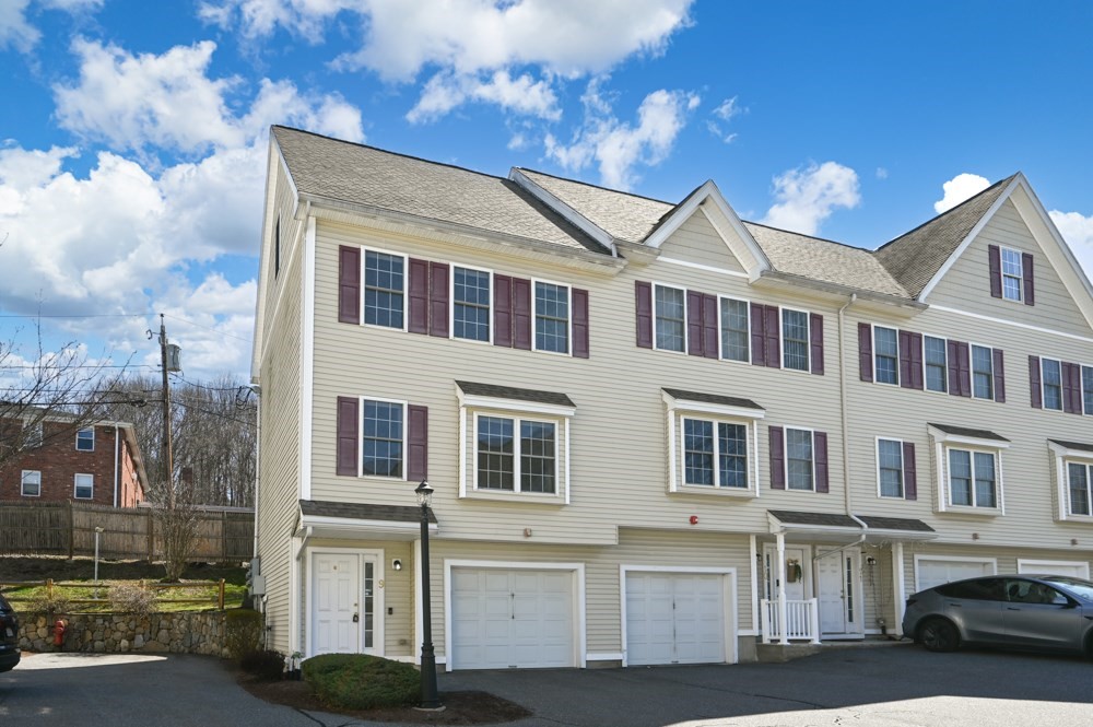 15 Alton Street, Unit 9 Lowell, MA 01852 - Photo 39 of 40