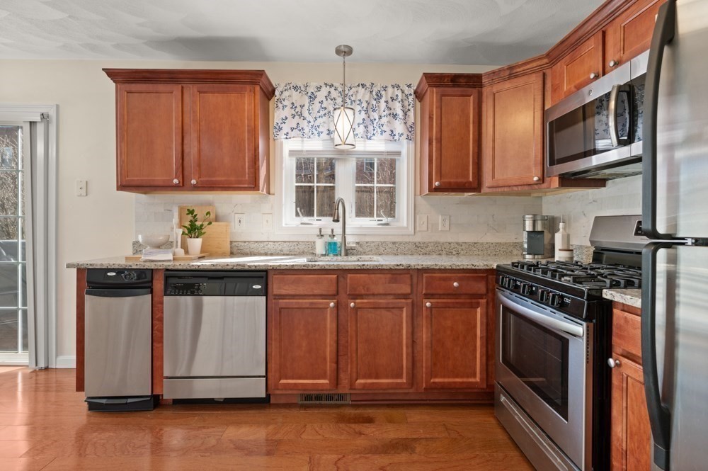 15 Alton Street, Unit 9 Lowell, MA 01852 - Photo 4 of 40