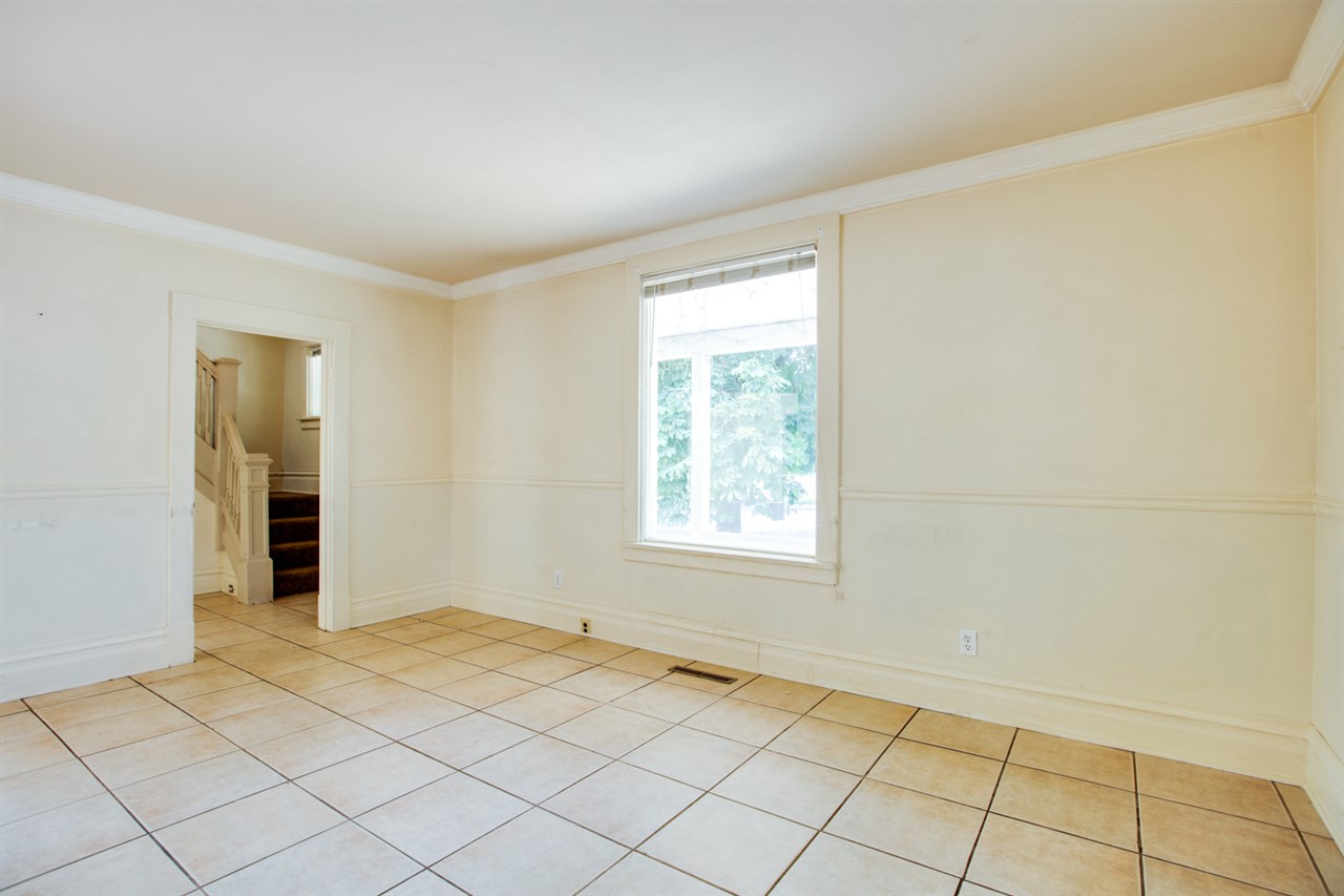 2908 North Perry Street Spokane, WA 99207 - Photo 3 of 20 Gallery Image 3