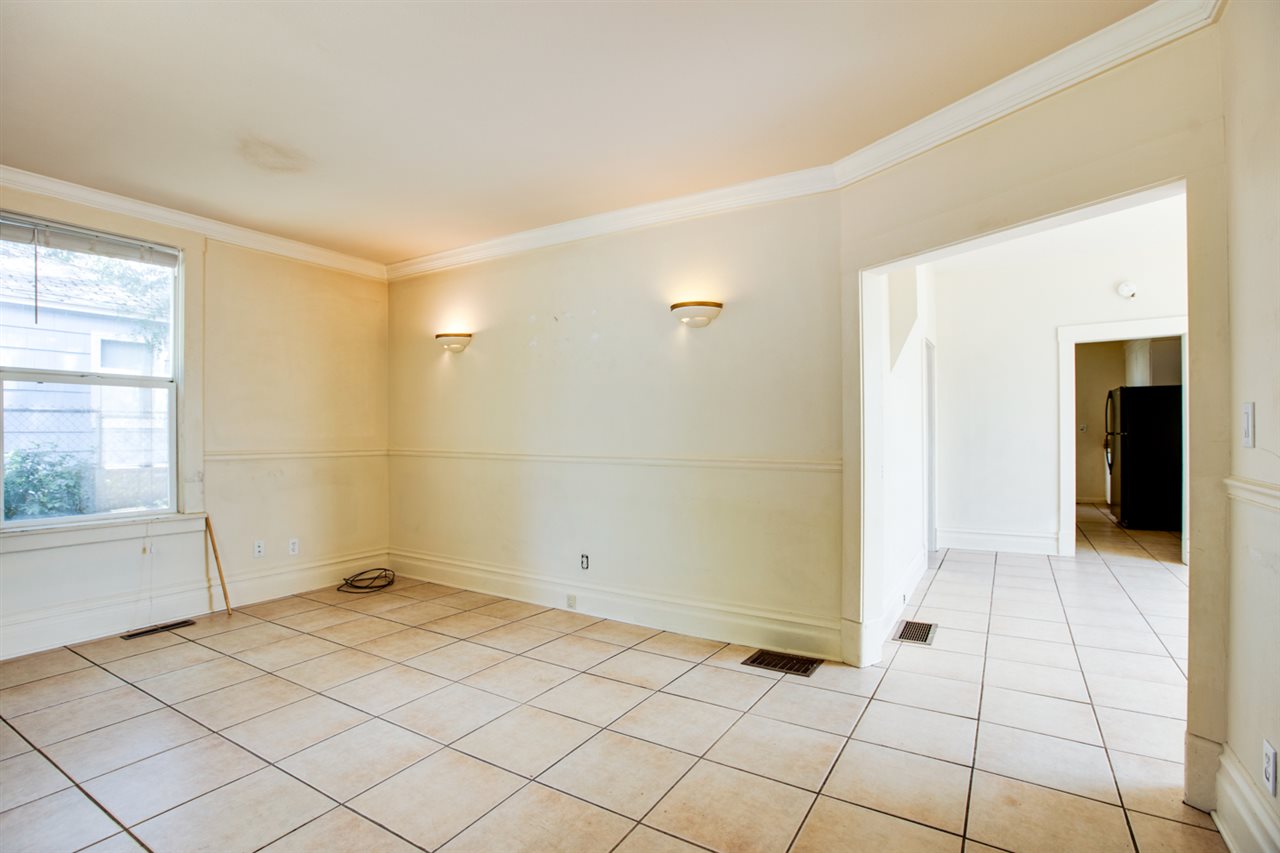2908 North Perry Street Spokane, WA 99207 - Photo 4 of 20 Gallery Image 4