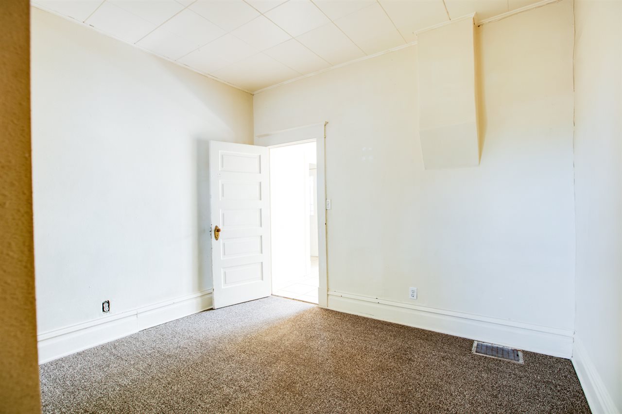 2908 North Perry Street Spokane, WA 99207 - Photo 6 of 20 Gallery Image 6