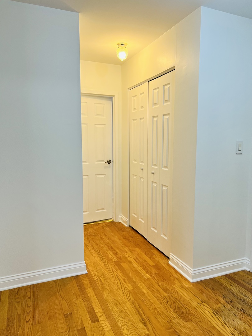 9001 Golf Road, Unit 2I Des Plaines, IL 60016 - Photo 14 of 20