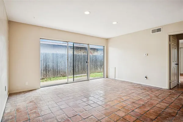a view of a windows in an empty room