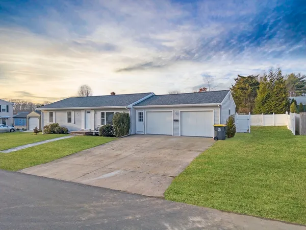 $569,000 | 258 Folsom Avenue, Somerset, MA 02726