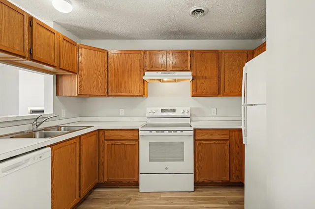 $212,000 | 13179 Murdock Terrace, Eden Prairie, MN 55347