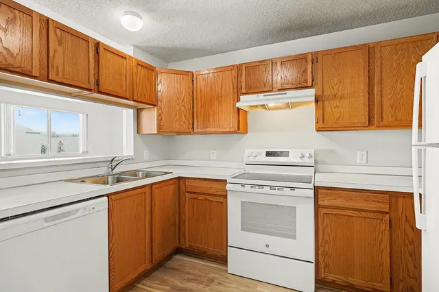 $212,000 | 13179 Murdock Terrace, Eden Prairie, MN 55347