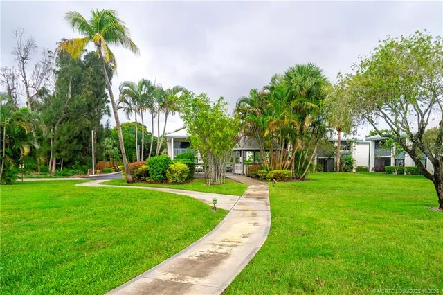 $1,750 | 175 Southeast St Lucie Boulevard, Unit H185, Stuart, FL 34996