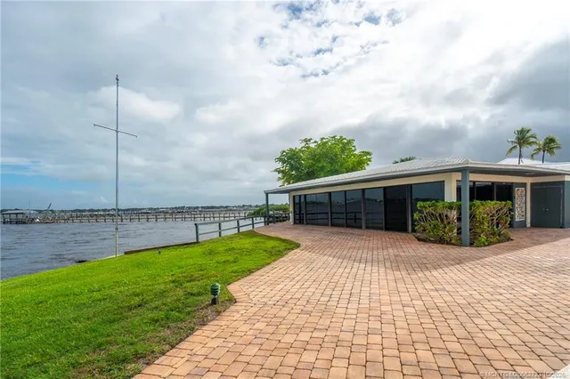 $1,750 | 175 Southeast St Lucie Boulevard, Unit H185, Stuart, FL 34996