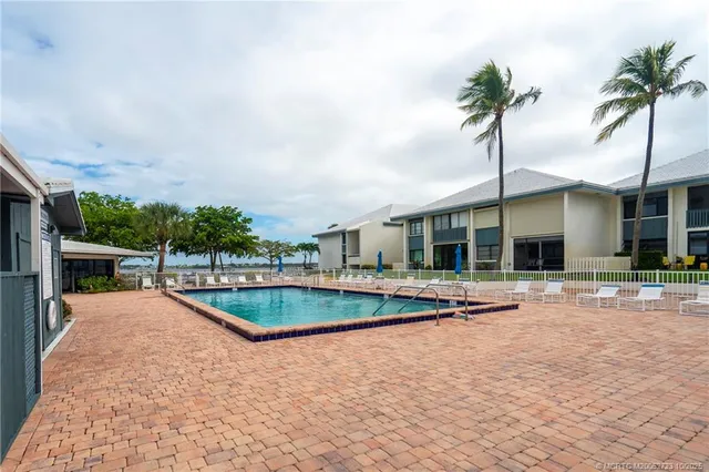 $1,750 | 175 Southeast St Lucie Boulevard, Unit H185, Stuart, FL 34996