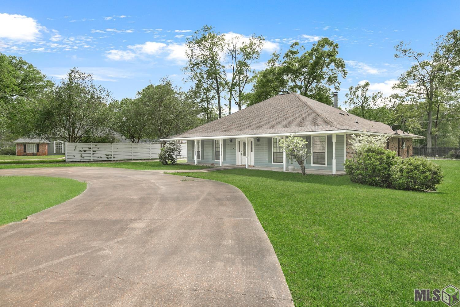 25423 Renee Court Jackson, LA 70748 - Photo 2 of 23