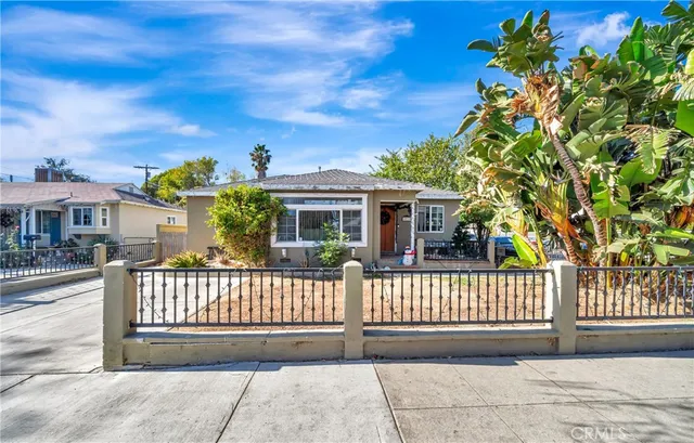 $1,100,000 | 6933 Etiwanda Avenue, Reseda, CA 91335