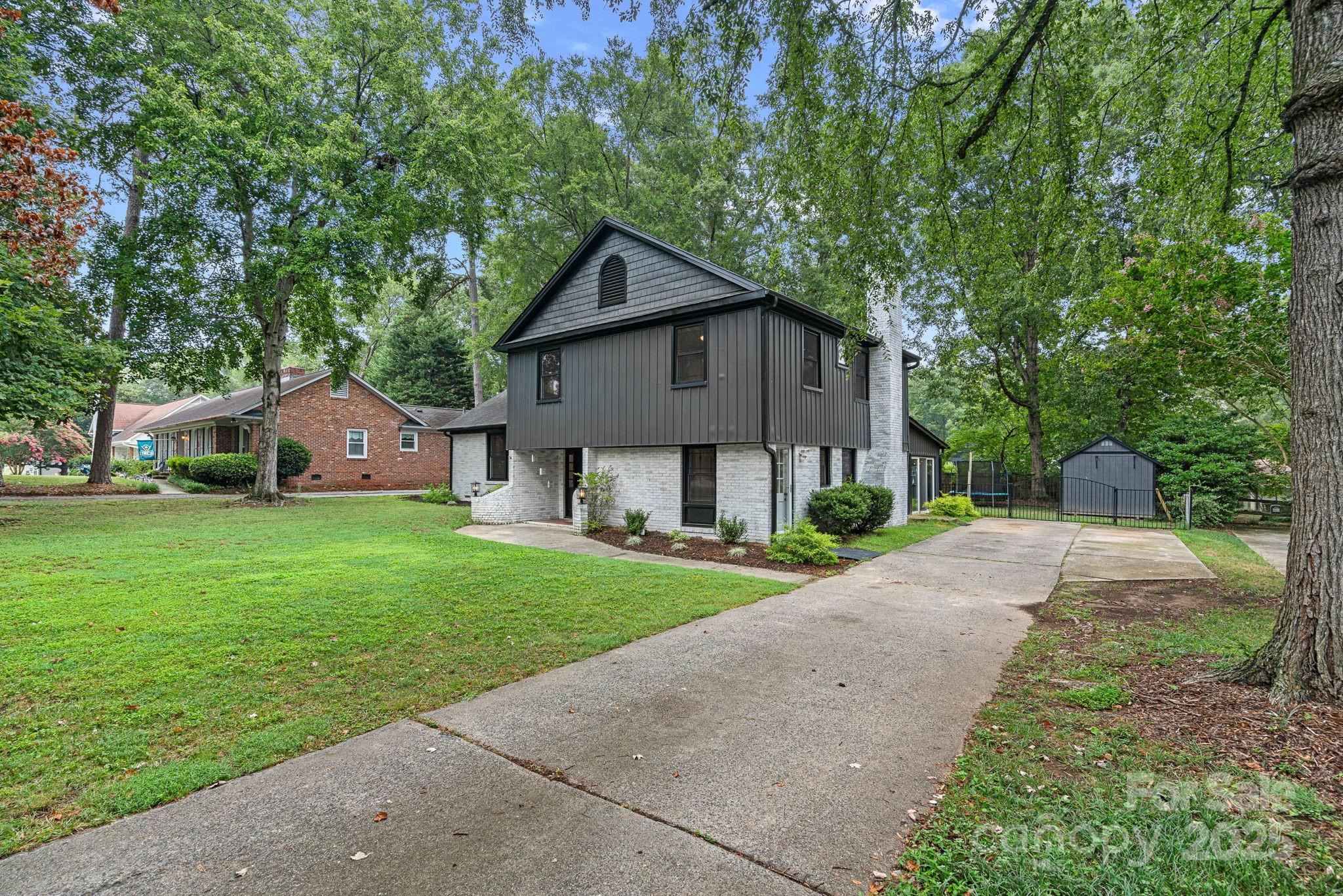 1108 Braeburn Road Charlotte, NC 28211 - Photo 1 of 31 Gallery Image 1