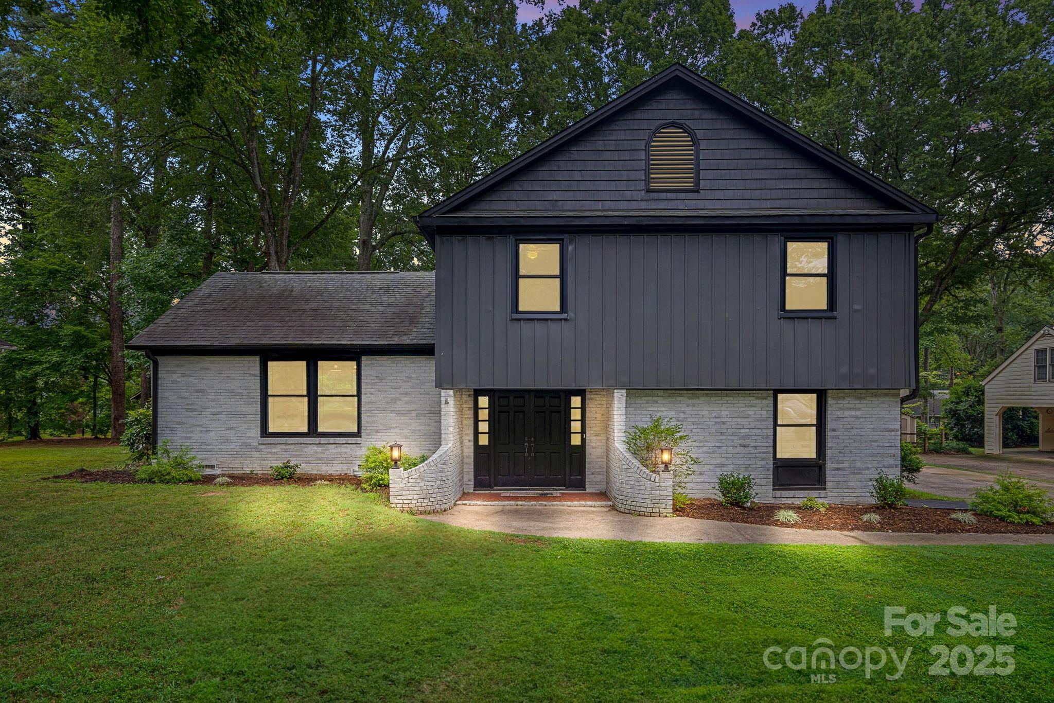 1108 Braeburn Road Charlotte, NC 28211 - Photo 3 of 31 Gallery Image 3