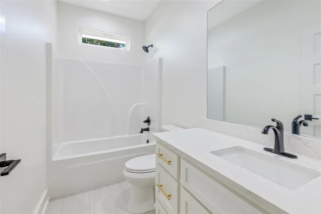 $2,500 | 927 Magdalena Street, Sulphur, LA 70663