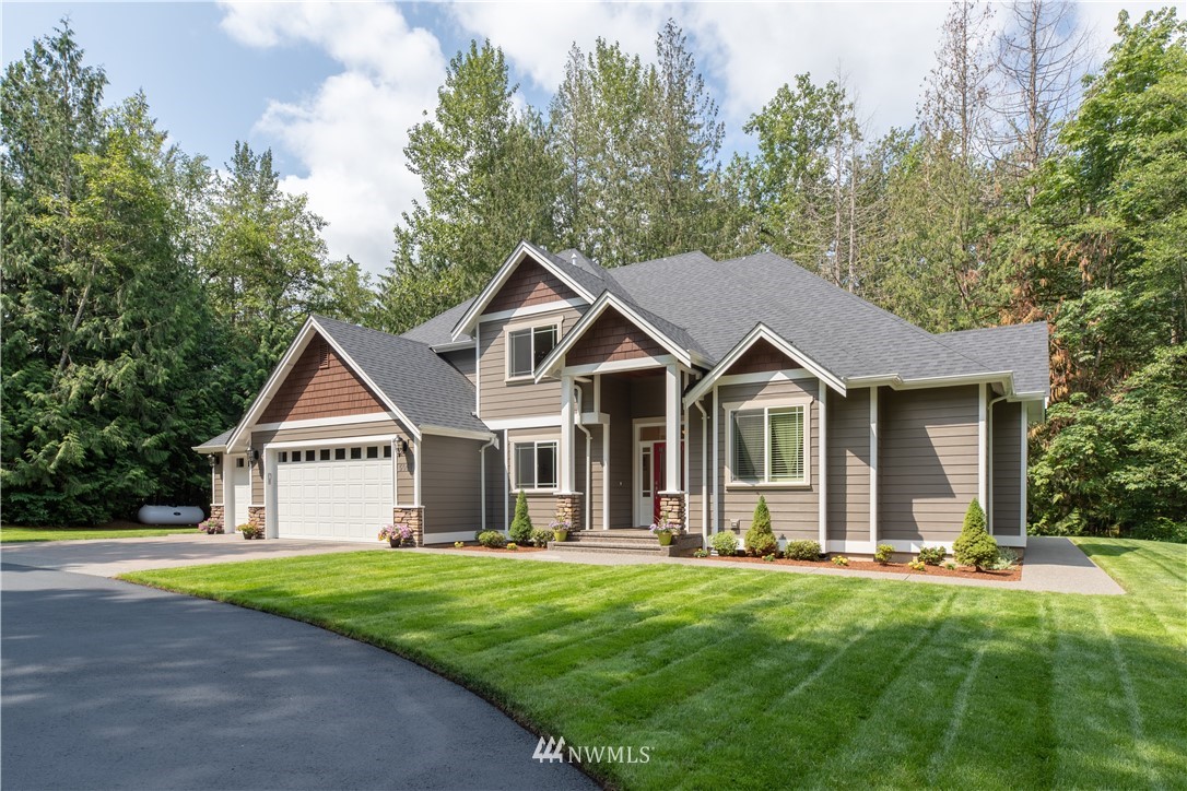 5057 Sand Road Bellingham, WA 98226 - Photo 2 of 24