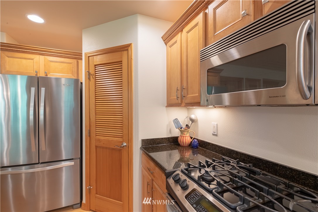 5057 Sand Road Bellingham, WA 98226 - Photo 13 of 24