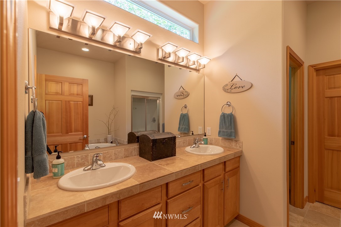 5057 Sand Road Bellingham, WA 98226 - Photo 18 of 24