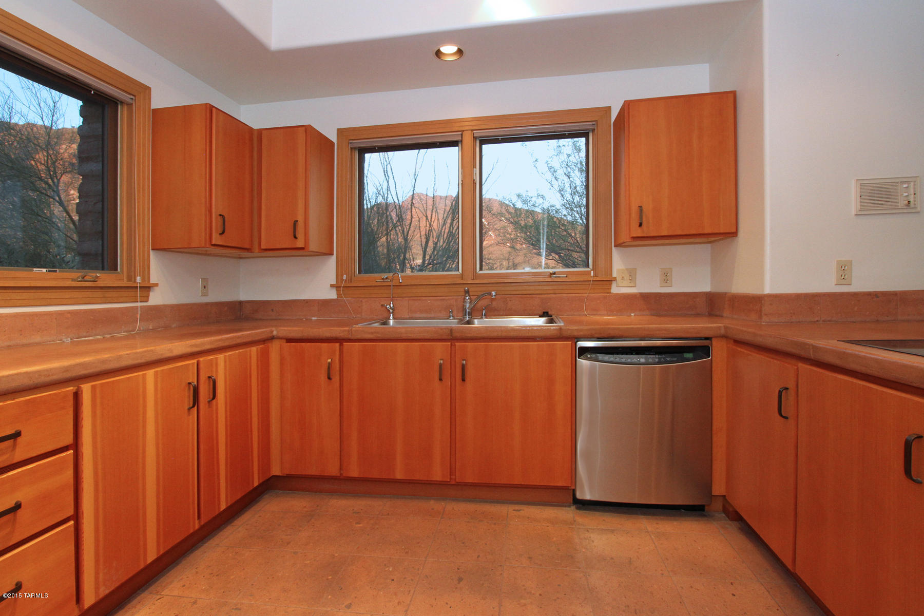 1502 East Magee Road Tucson, AZ 85718 - Photo 12 of 42 Gallery Image 12