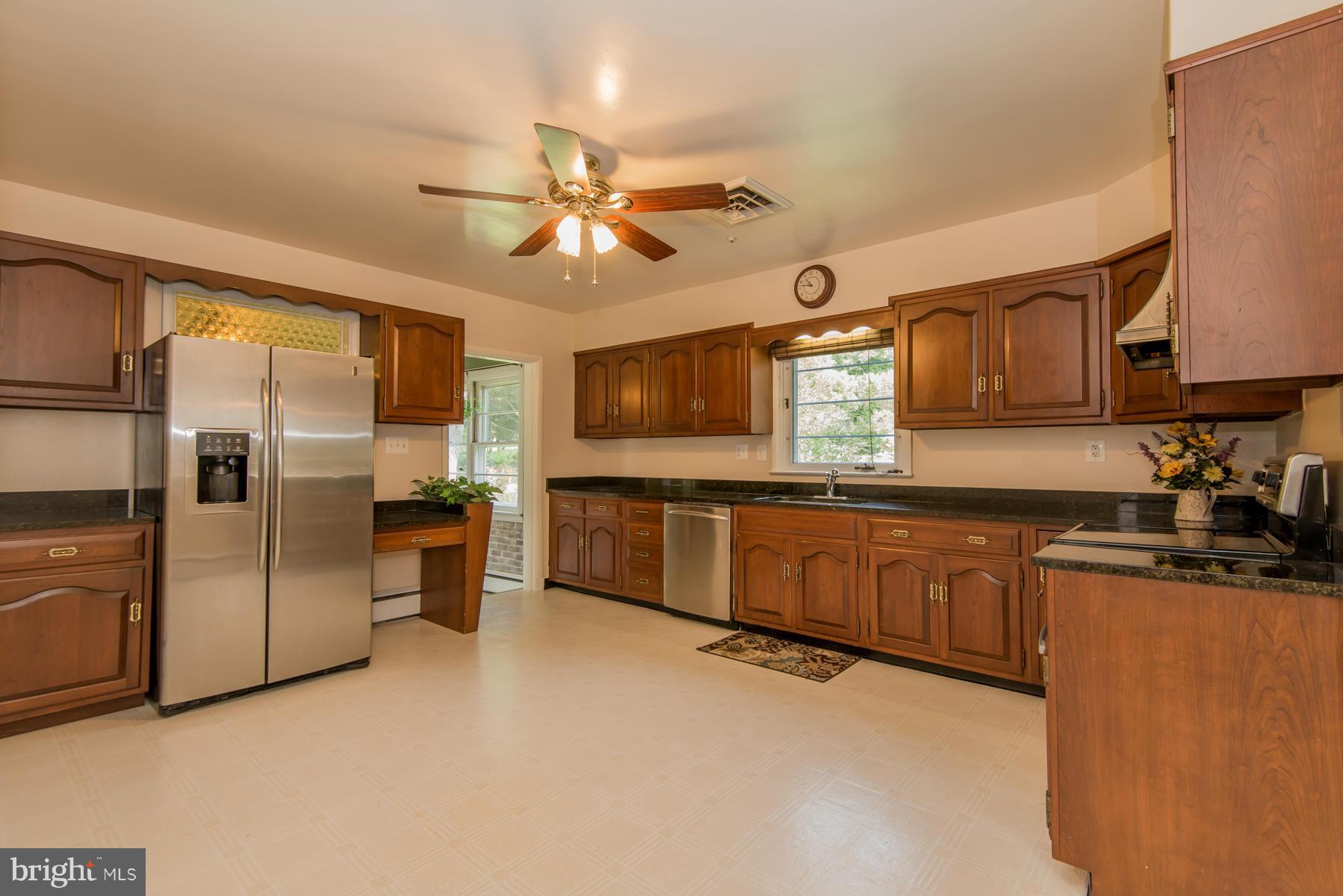 9202 Waycross Road Ellicott City, MD 21042 - Photo 5 of 30 Kitchen