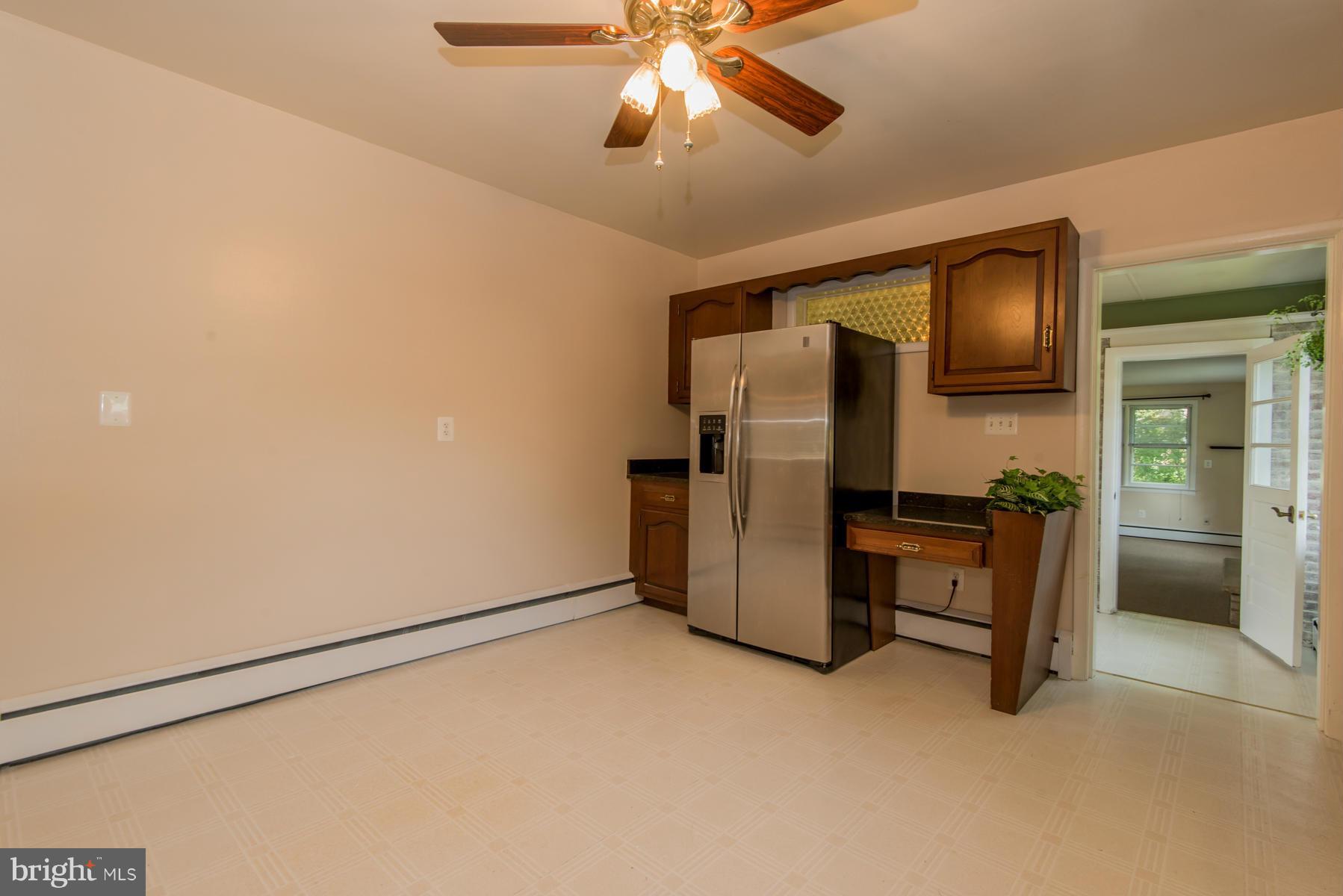 9202 Waycross Road Ellicott City, MD 21042 - Photo 6 of 30 Kitchen