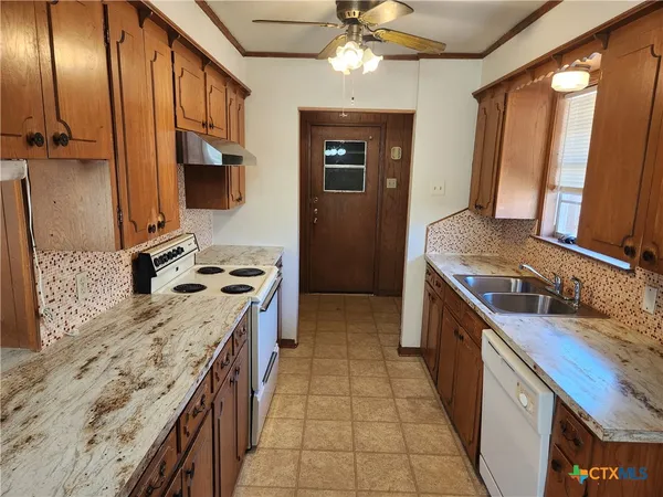 $1,695 | 2909 Oakdale Drive, Temple, TX 76502